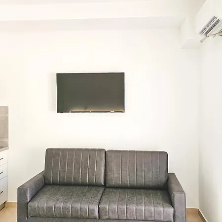 Apartment New Pirali With Free Parking Sarande